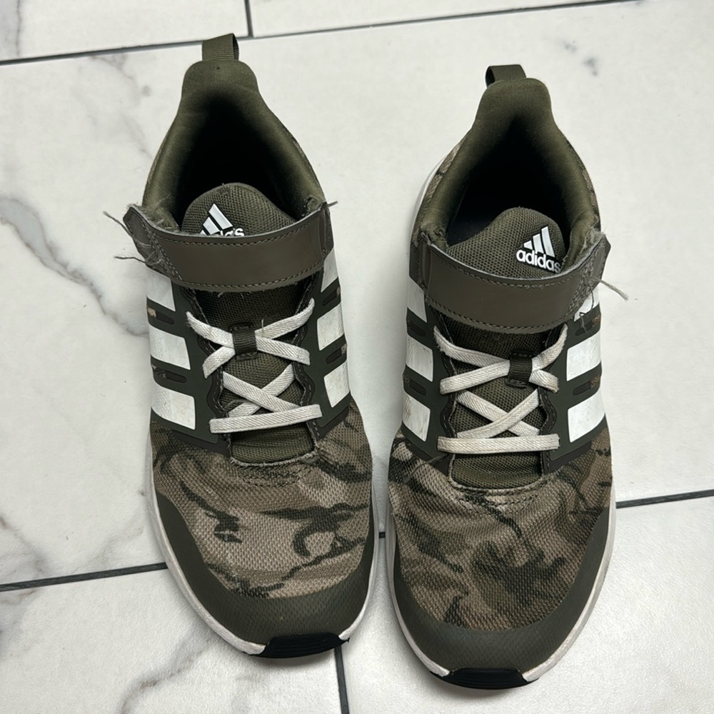 Adidas boys slip on Velcro sneakers